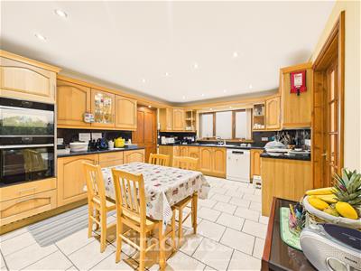 Kitchen/Breakfast  Room